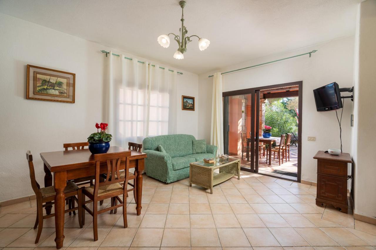 Porto San Paolo Apartments Esterno foto