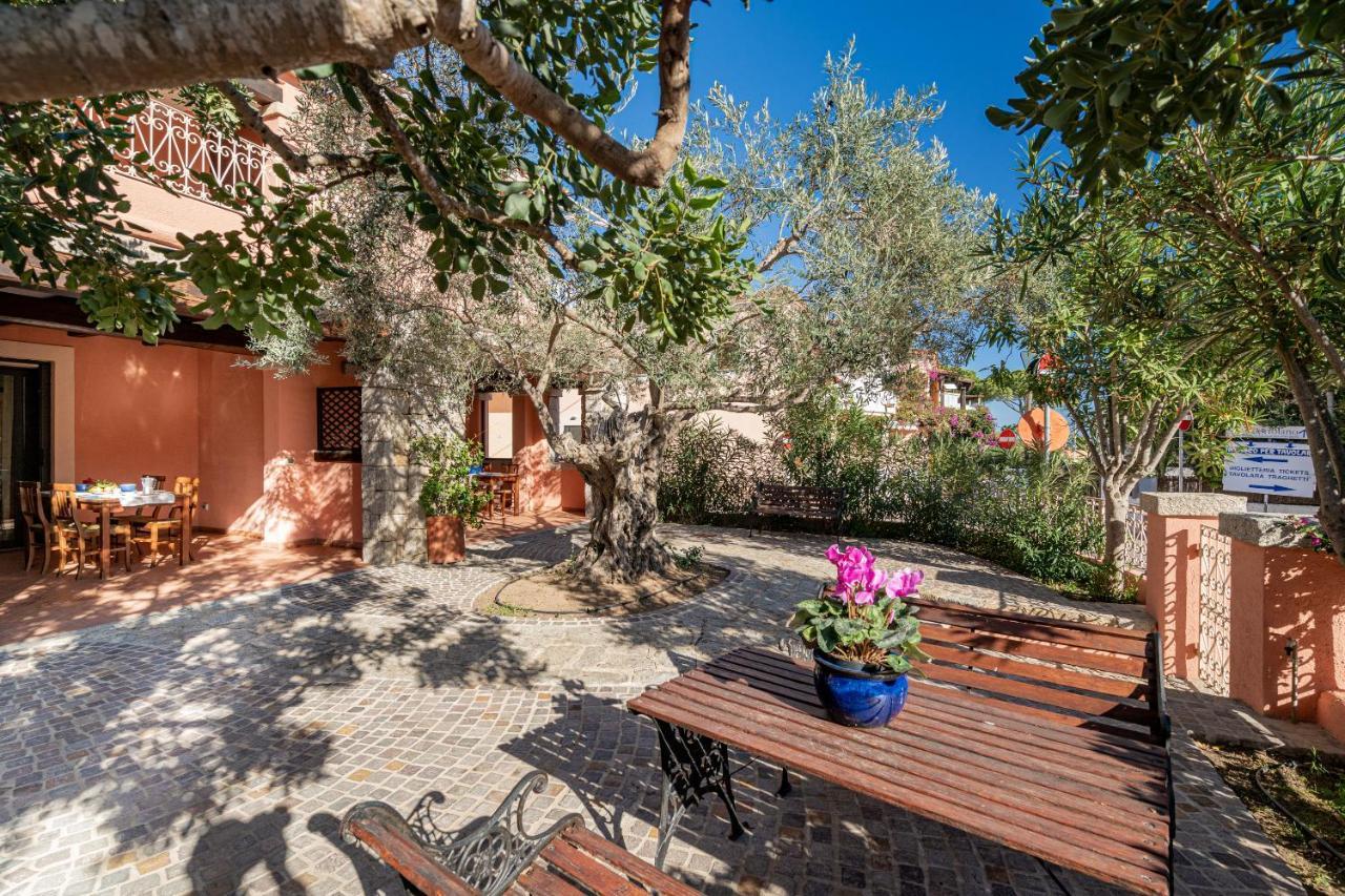 Porto San Paolo Apartments Esterno foto