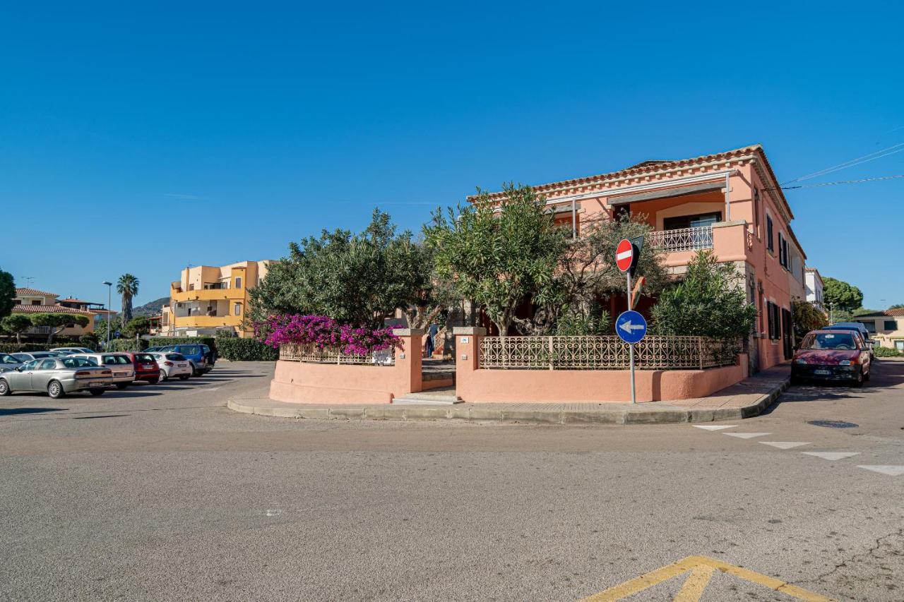 Porto San Paolo Apartments Esterno foto